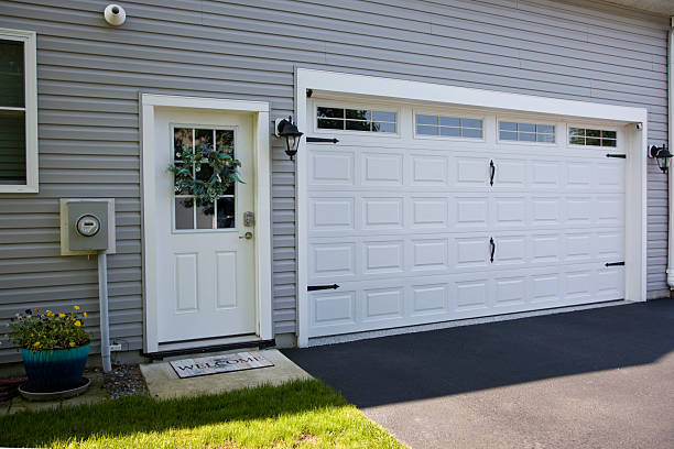 24/7 Emergency Garage Door Panel Replacement experts in Chester, SC